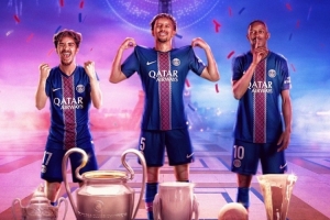 记者：对阵昂热的比赛之后，巴黎将在王子公园球场展示奖杯